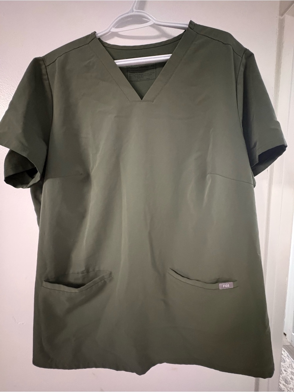 FIGS Casma Scrub Top in Moss